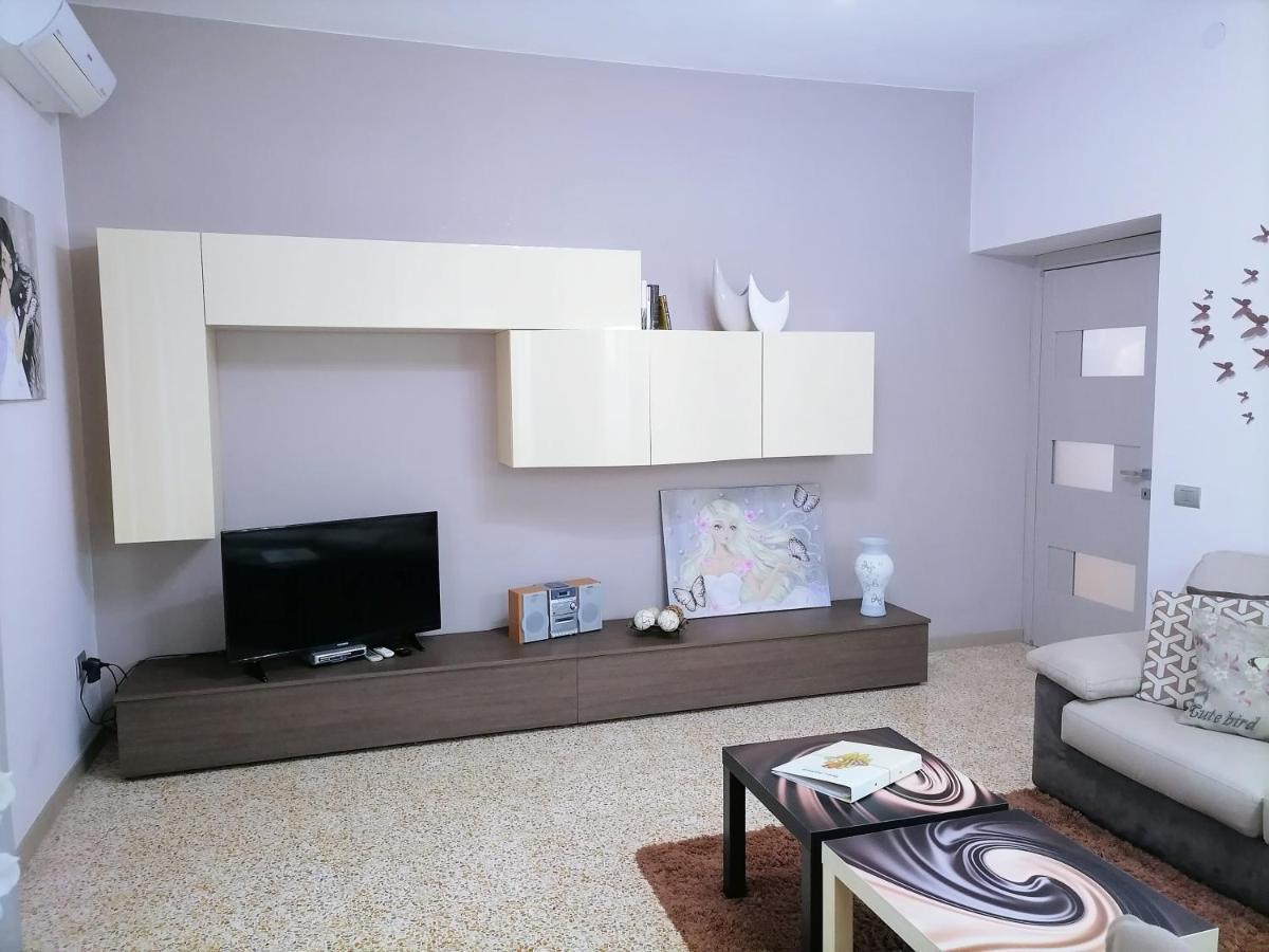 Ferienwohnung La Casa Di Giulia Caserta Exterior foto